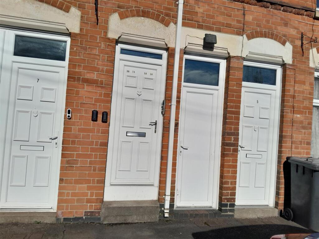 4 bed Studio for rent in Stoughton. From Readings Property Group - Leicester