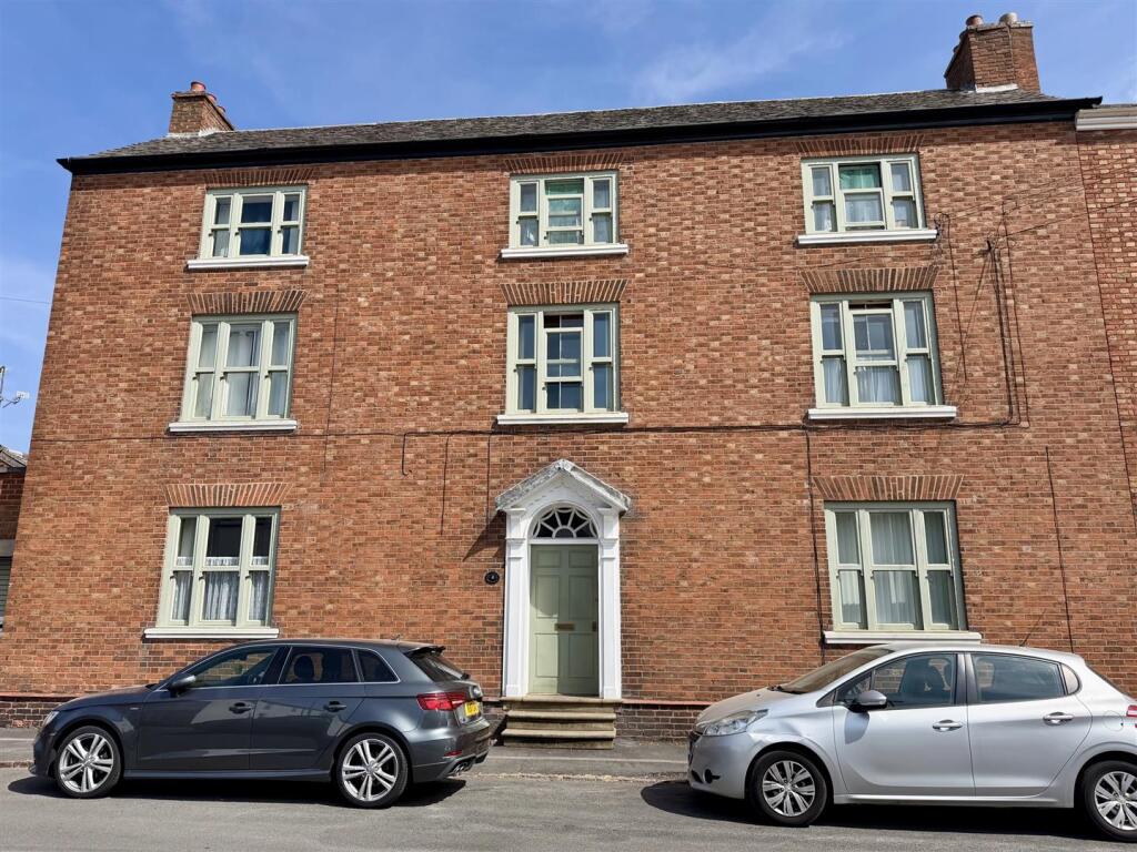 1 bed 1st Floor Flat for rent in Syston. From Readings Property Group - Leicester