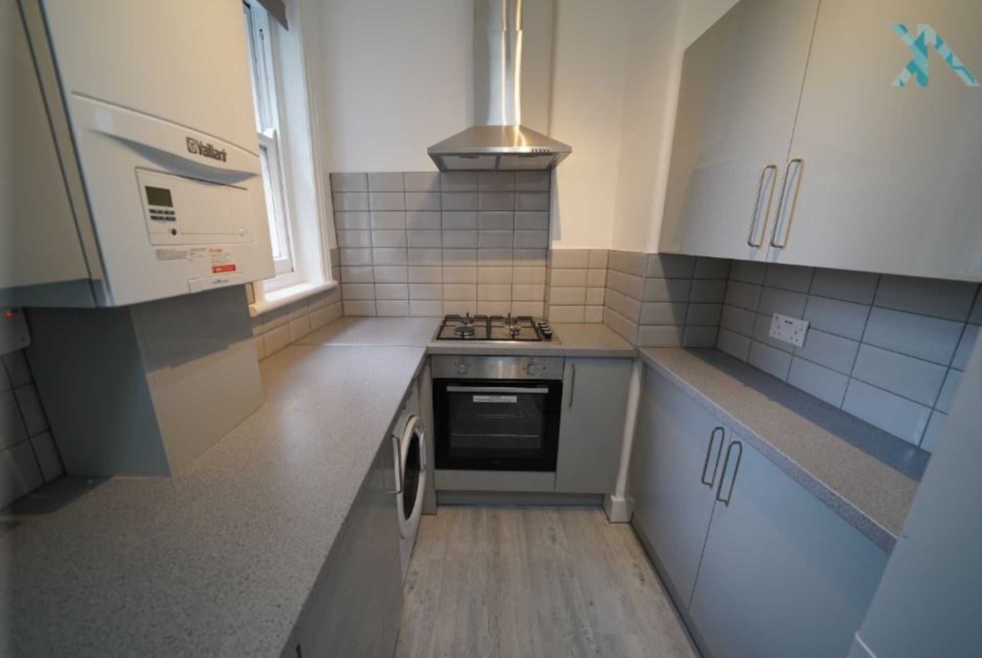 3 bed Semi-Detached House for rent in London. From Kings Accommodation