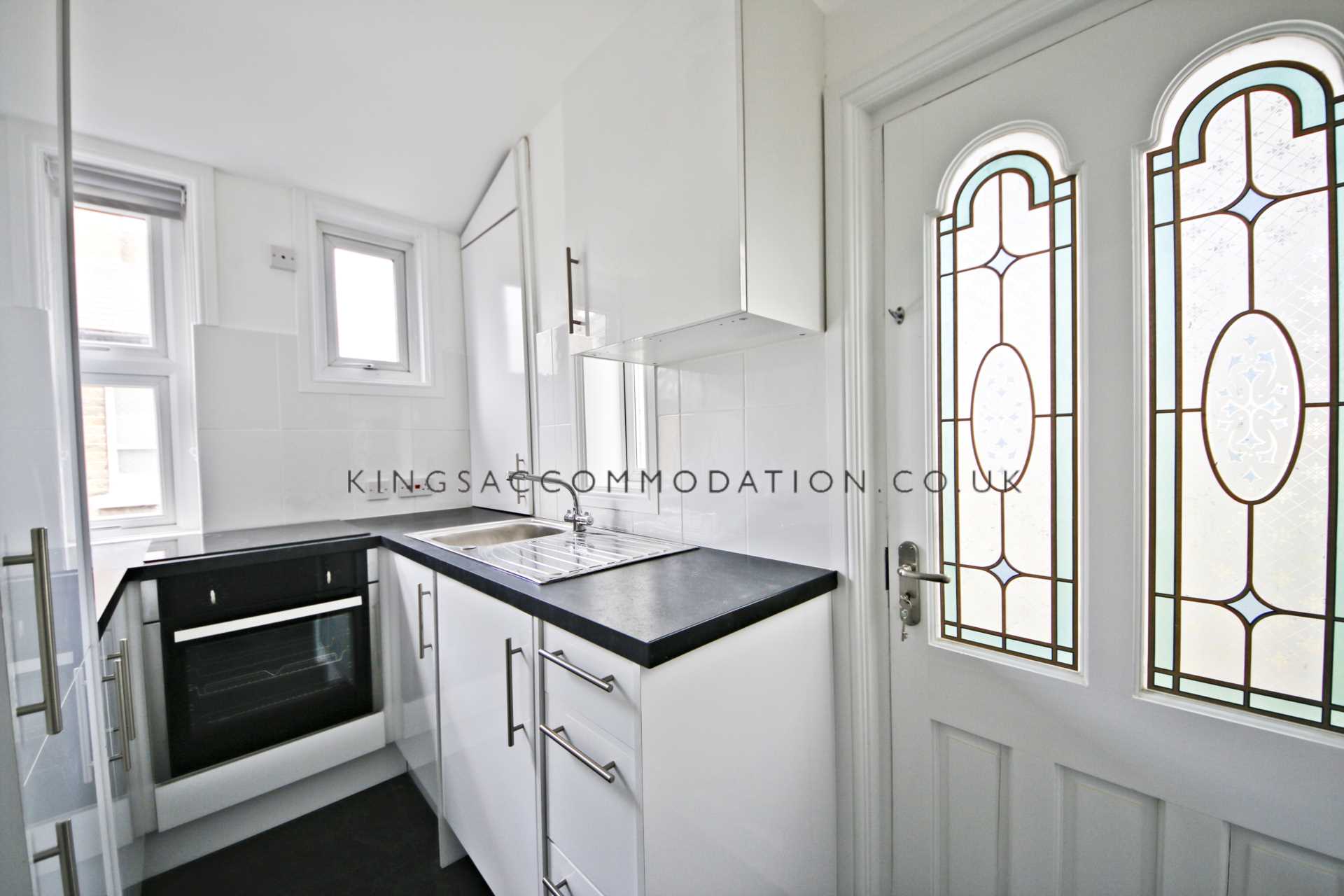 2 bed Maisonette for rent in London. From Kings Accommodation