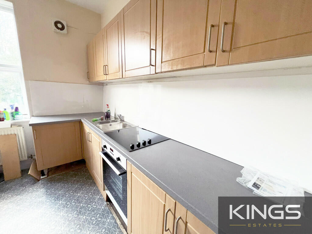 6 bed Mid Terraced House for rent in Southampton. From Kings Estates - Southampton