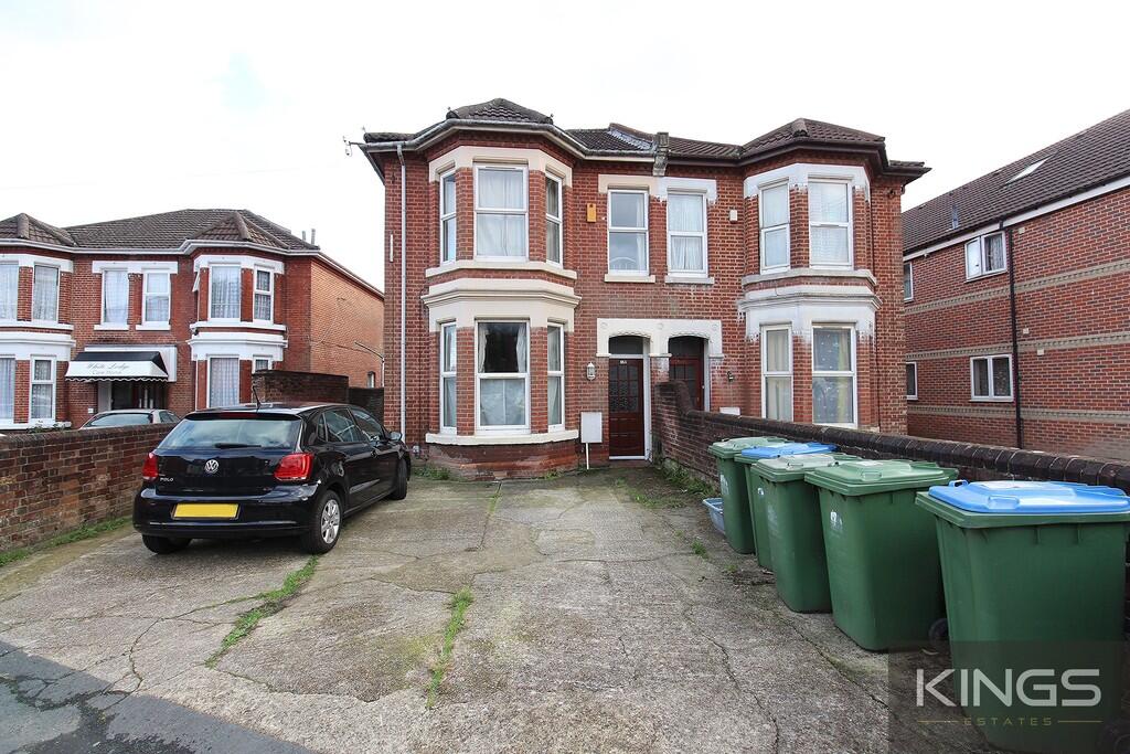3 bed 1st Floor Flat for rent in Southampton. From Kings Estates - Southampton