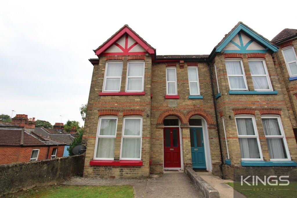 6 bed Mid Terraced House for rent in Southampton. From Kings Estates - Southampton