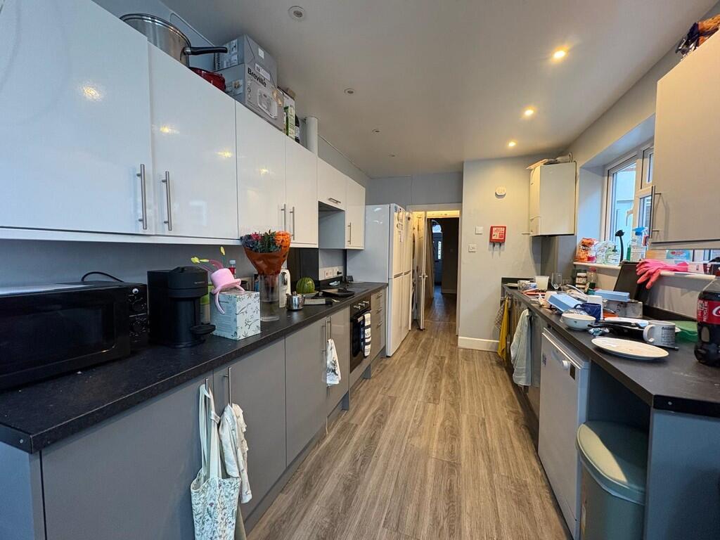 6 bed Semi Detached for rent in Southampton. From Kings Estates - Southampton