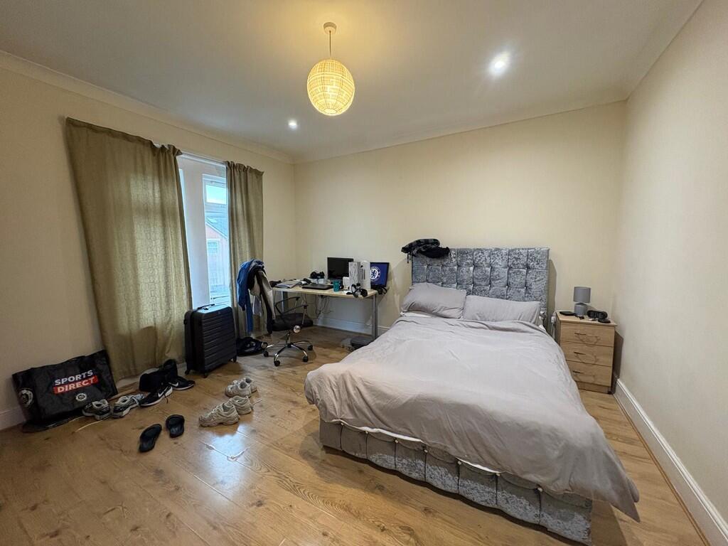 6 bed Semi Detached for rent in Southampton. From Kings Estates - Southampton