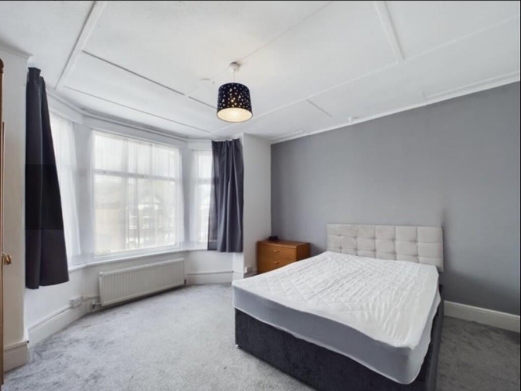 4 bed Semi Detached for rent in Southampton. From Kings Estates - Southampton