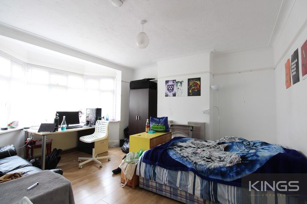 4 bed Semi Detached for rent in Southampton. From Kings Estates - Southampton