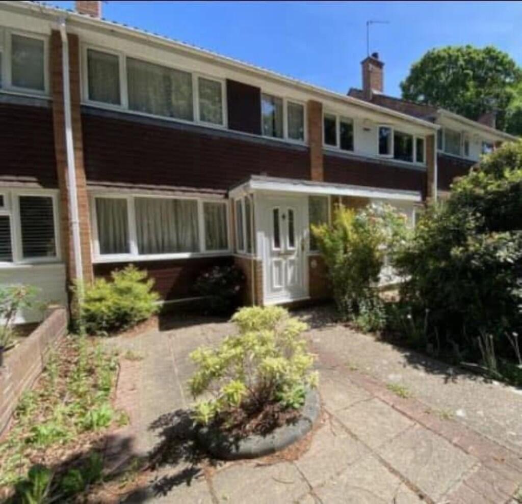 3 bed Barn Conversion for rent in Rownhams. From Kings Estates - Southampton