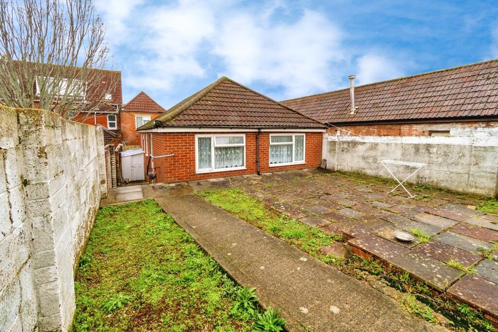 3 bed Detached bungalow for rent in Southampton. From Kings Estates - Southampton 3 bed Detached bungalow for rent in Southampton. From Kings Estates - Southampton