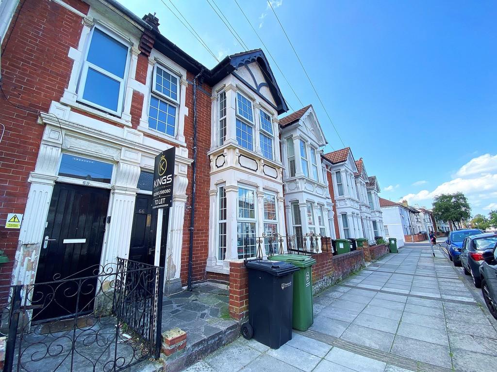 5 bed Mid Terraced House for rent in Portsmouth. From Kings Estates - Southsea
