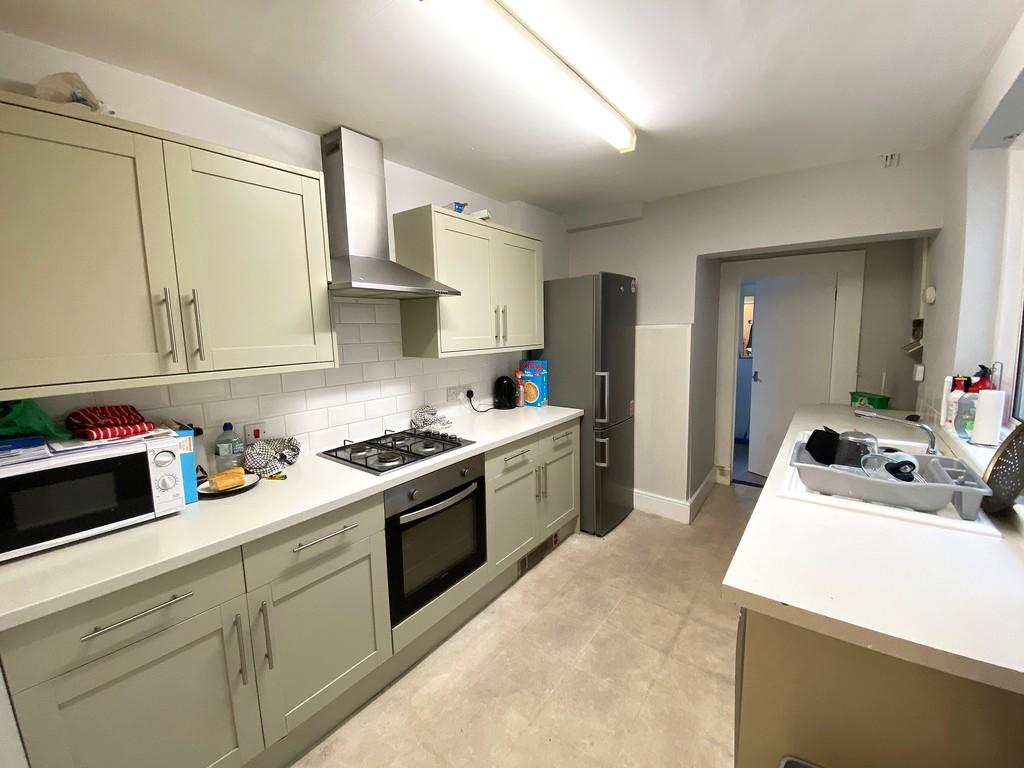 4 bed Mid Terraced House for rent in Portsmouth. From Kings Estates - Southsea