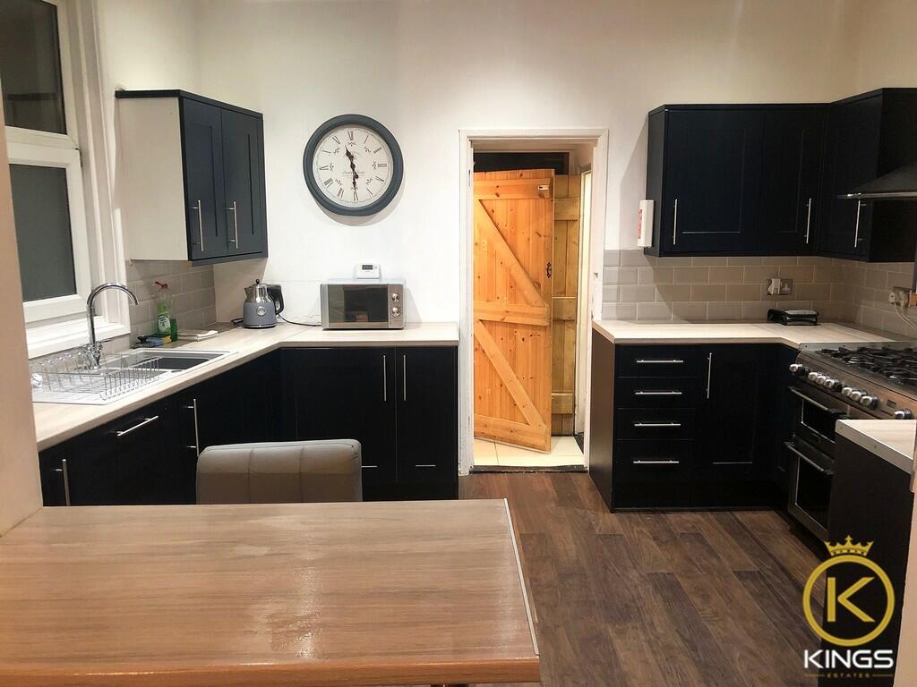 7 bed End of Terrace for rent in Portsmouth. From Kings Estates - Southsea