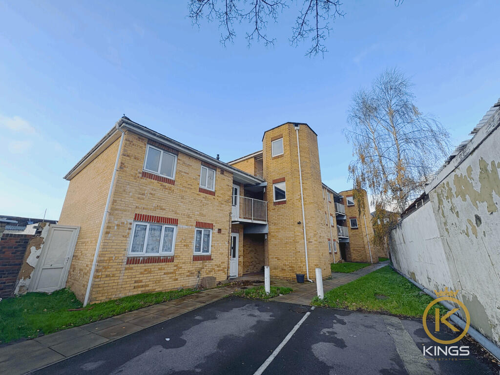 2 bed 1st Floor Flat for rent in Portsmouth. From Kings Estates - Southsea