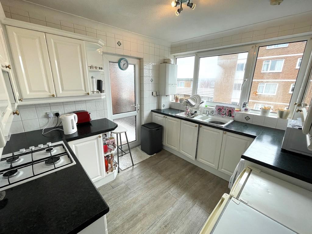 2 bed 1st Floor Flat for rent in Portsmouth. From Kings Estates - Southsea