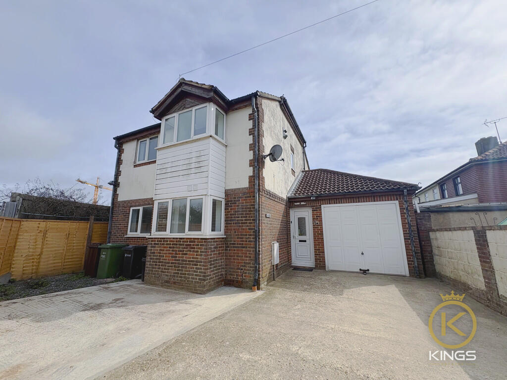 4 bed Mid Terraced House for rent in Portsmouth. From Kings Estates - Southsea