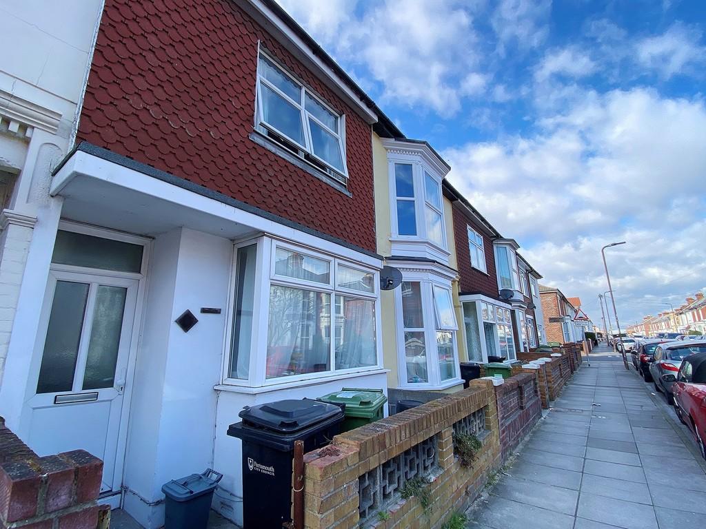 5 bed Mid Terraced House for rent in Portsmouth. From Kings Estates - Southsea