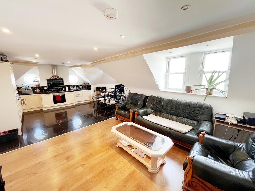 2 bed Apartment for rent in Portsmouth. From Kings Estates - Southsea