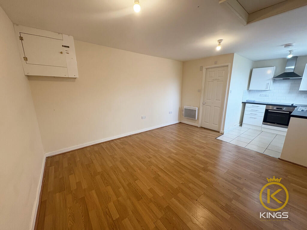 4 bed Studio for rent in Portsmouth. From Kings Estates - Southsea 4 bed Studio for rent in Portsmouth. From Kings Estates - Southsea