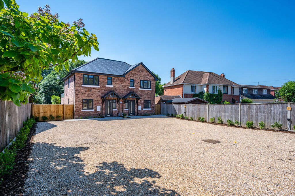 4 bed Semi Detached for rent in Horndean. From Kings Estates - Southsea
