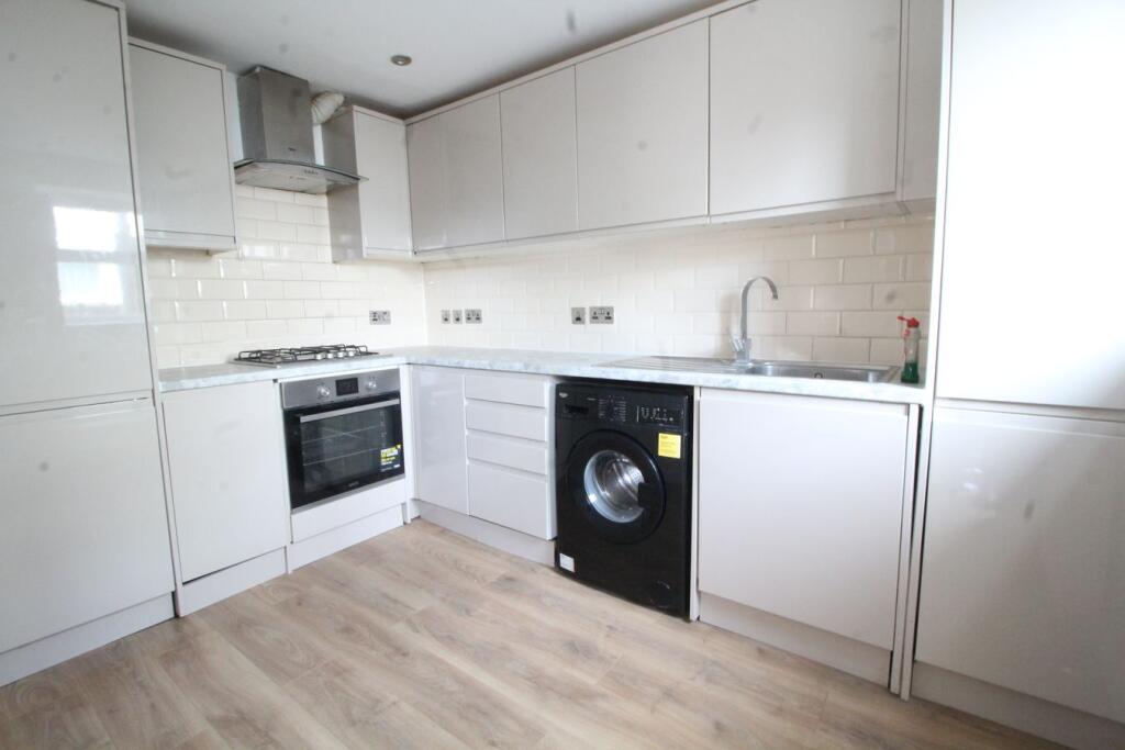 2 bed Semi Detached for rent in Croydon. From Kingsbury Estate Agents - Thornton Heath