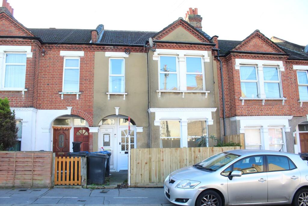 3 bed Annexe for rent in Penge. From Kingsbury Estate Agents - Thornton Heath