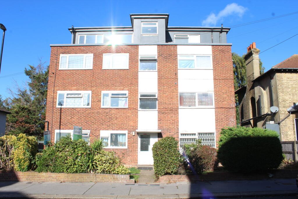 1 bed House (unspecified) for rent in Croydon. From Kingsbury Estate Agents - Thornton Heath