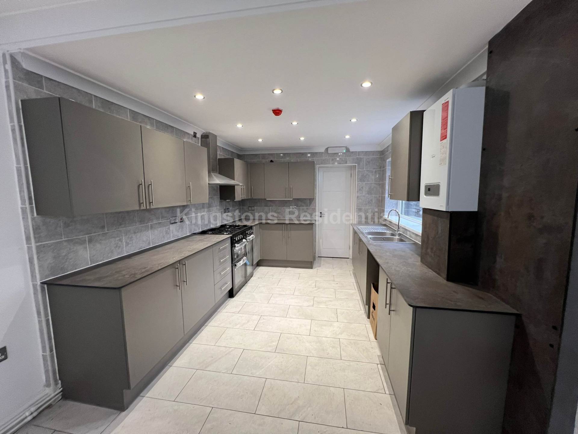 6 bed End of Terrace for rent in Cardiff. From Kingston Residential - Head Office 6 bed End of Terrace for rent in Cardiff. From Kingston Residential - Head Office