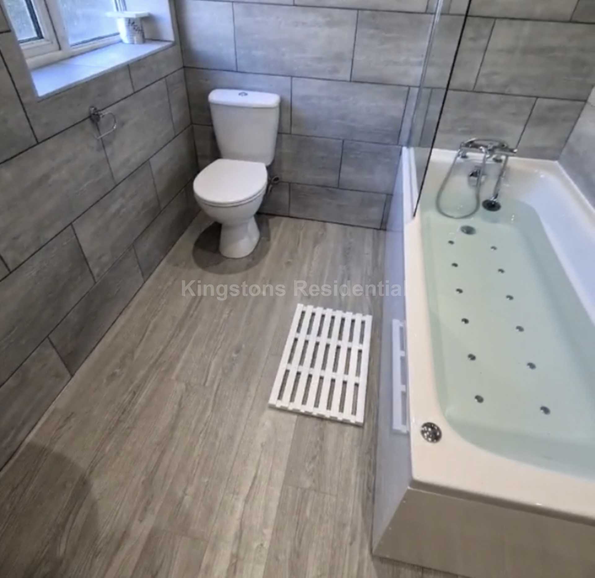 6 bed Mid Terraced House for rent in Cardiff. From Kingston Residential - Head Office