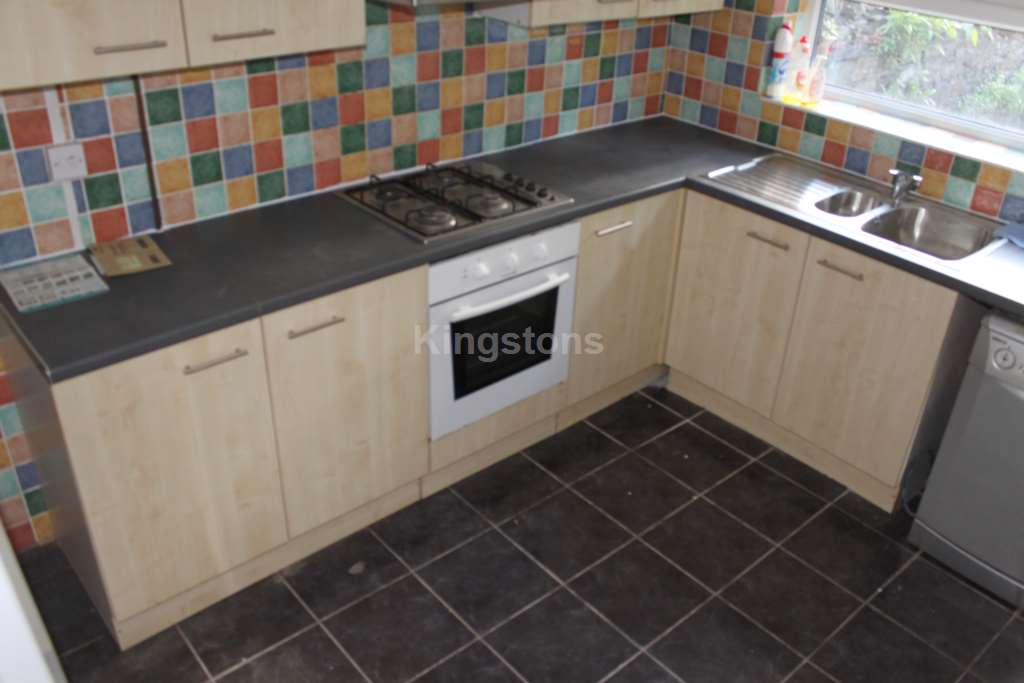 5 bed Mid Terraced House for rent in Cardiff. From Kingston Residential - Head Office 5 bed Mid Terraced House for rent in Cardiff. From Kingston Residential - Head Office