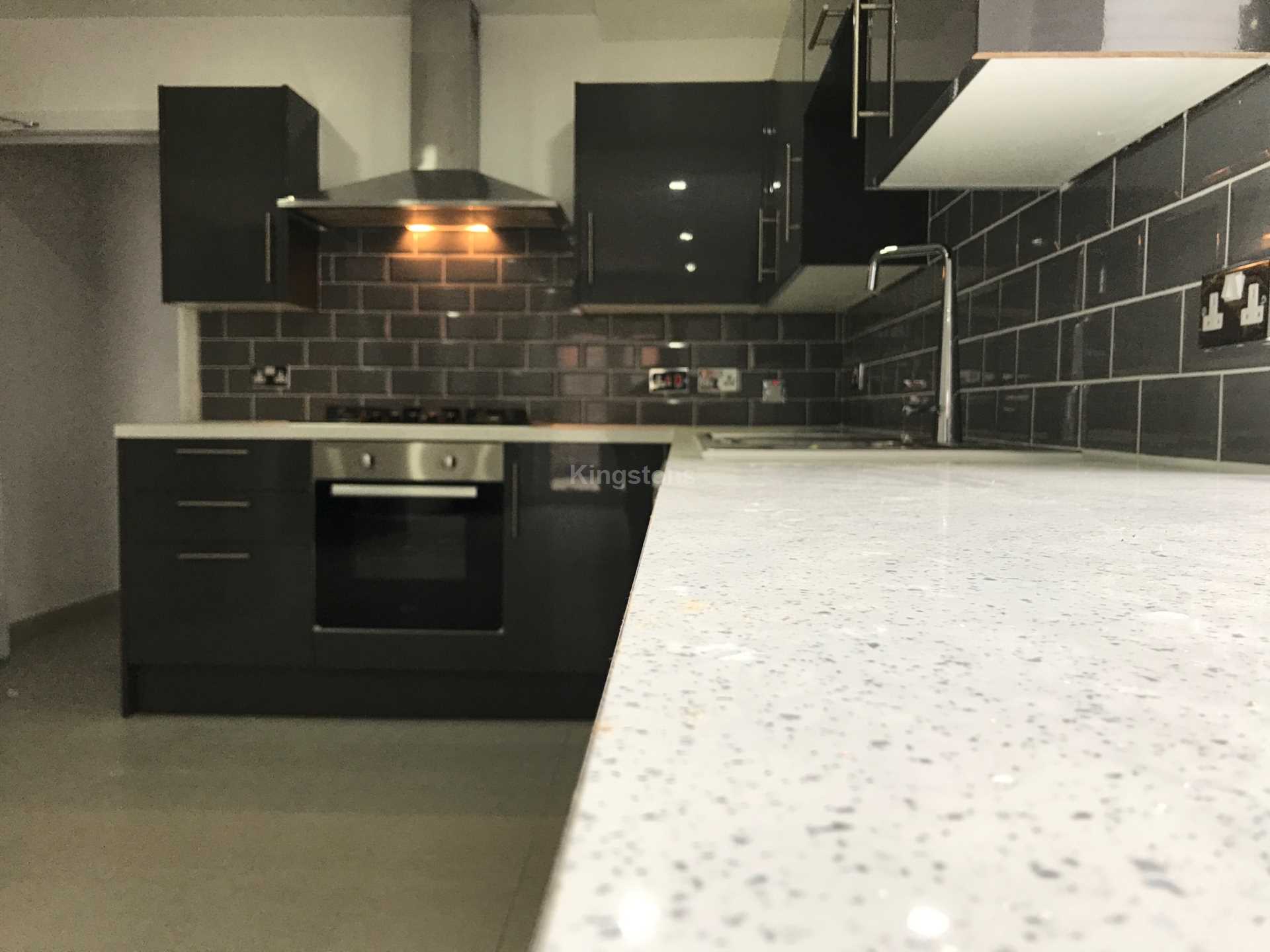 6 bed Mid Terraced House for rent in Cardiff. From Kingston Residential - Head Office