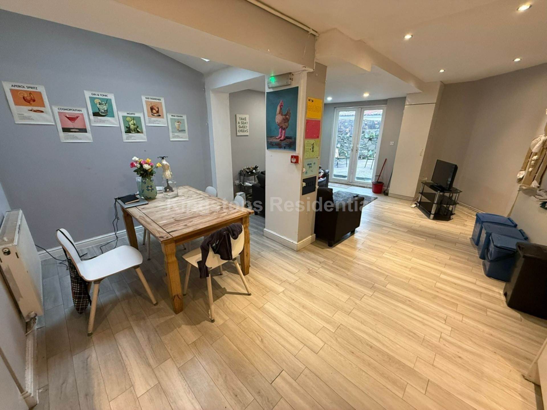 8 bed Mid Terraced House for rent in Cardiff. From Kingston Residential - Head Office 8 bed Mid Terraced House for rent in Cardiff. From Kingston Residential - Head Office