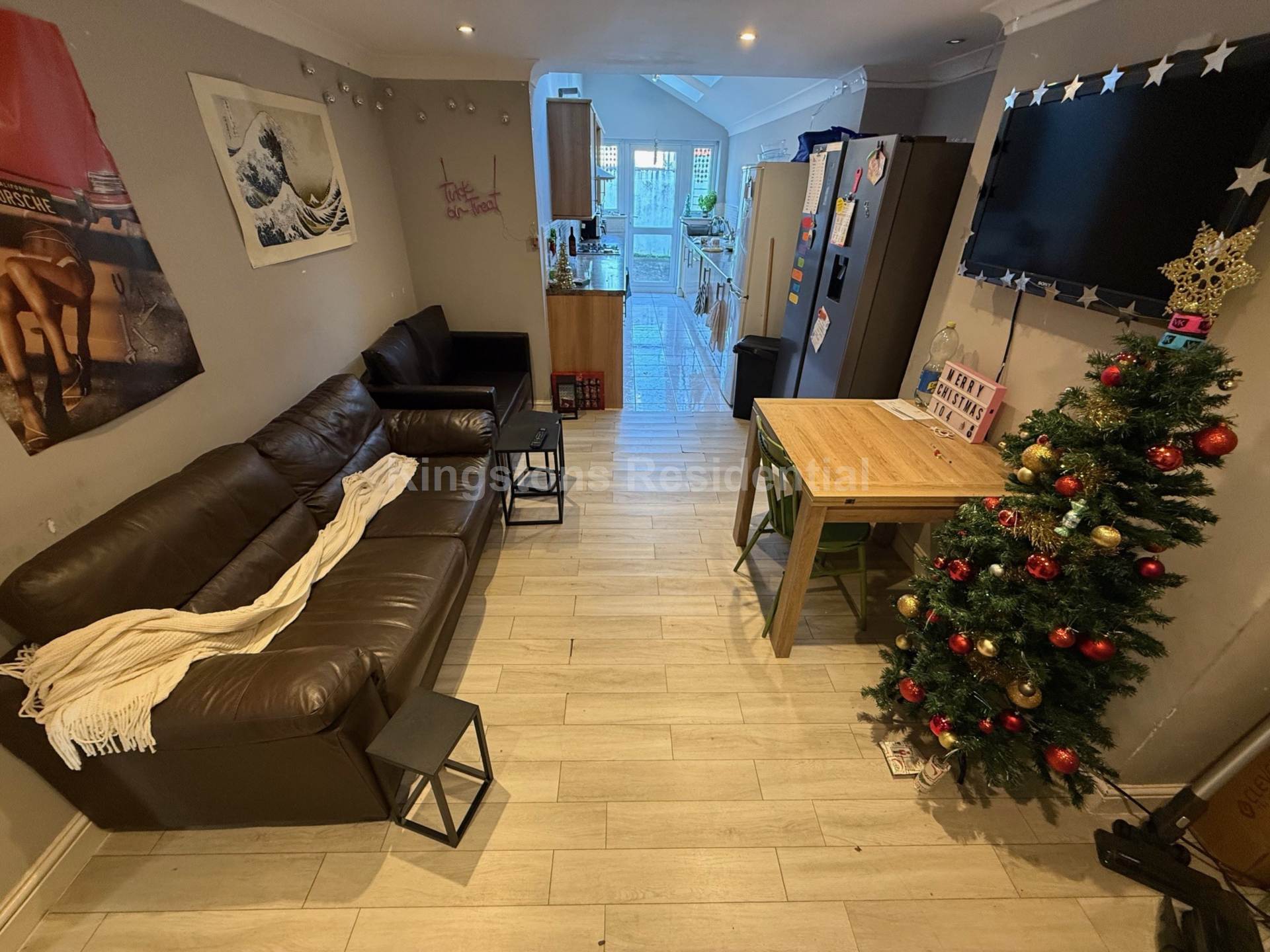 7 bed Mid Terraced House for rent in Cardiff. From Kingston Residential - Head Office 7 bed Mid Terraced House for rent in Cardiff. From Kingston Residential - Head Office