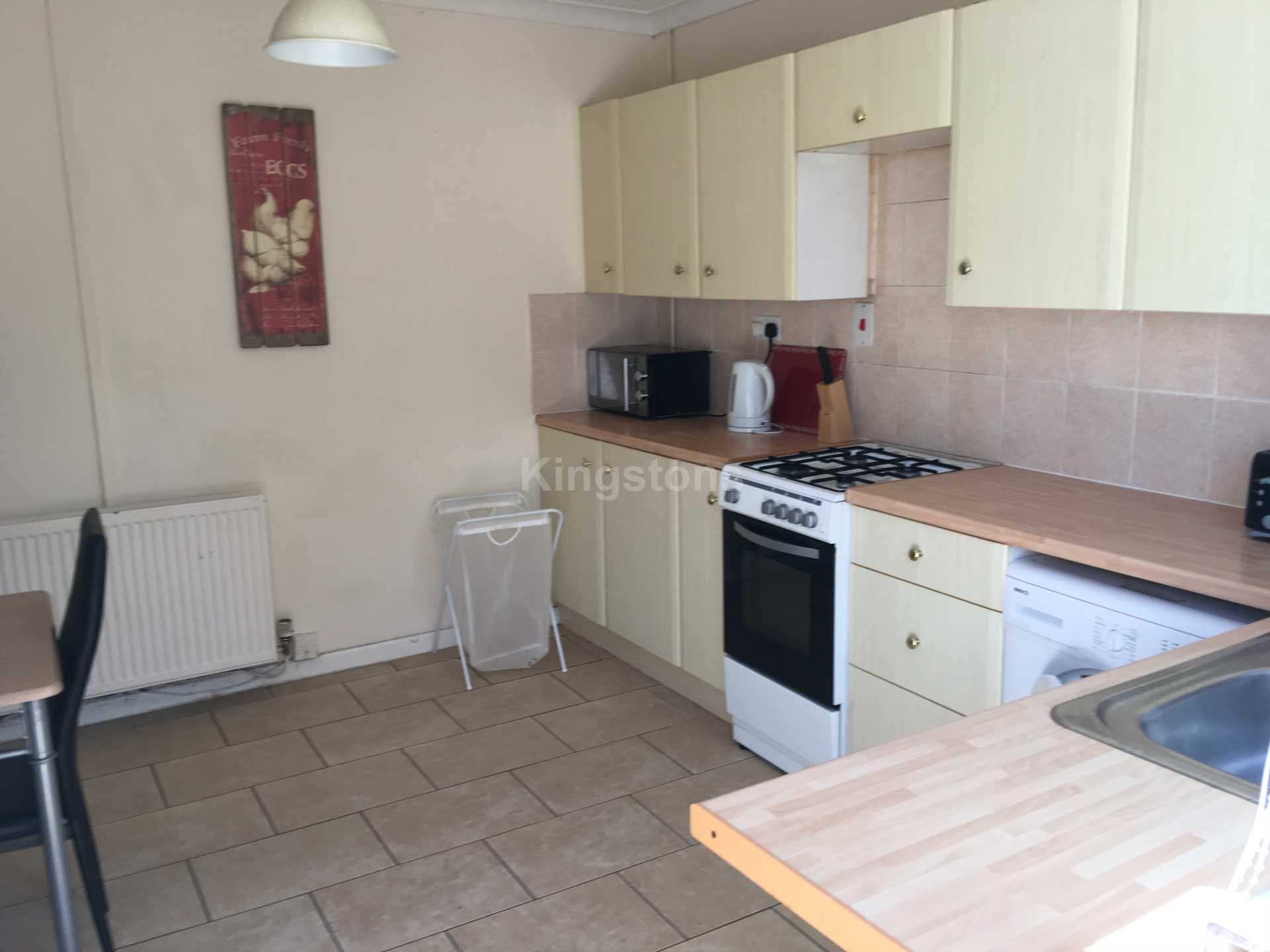 3 bed Mid Terraced House for rent in Cardiff. From Kingston Residential - Head Office 3 bed Mid Terraced House for rent in Cardiff. From Kingston Residential - Head Office