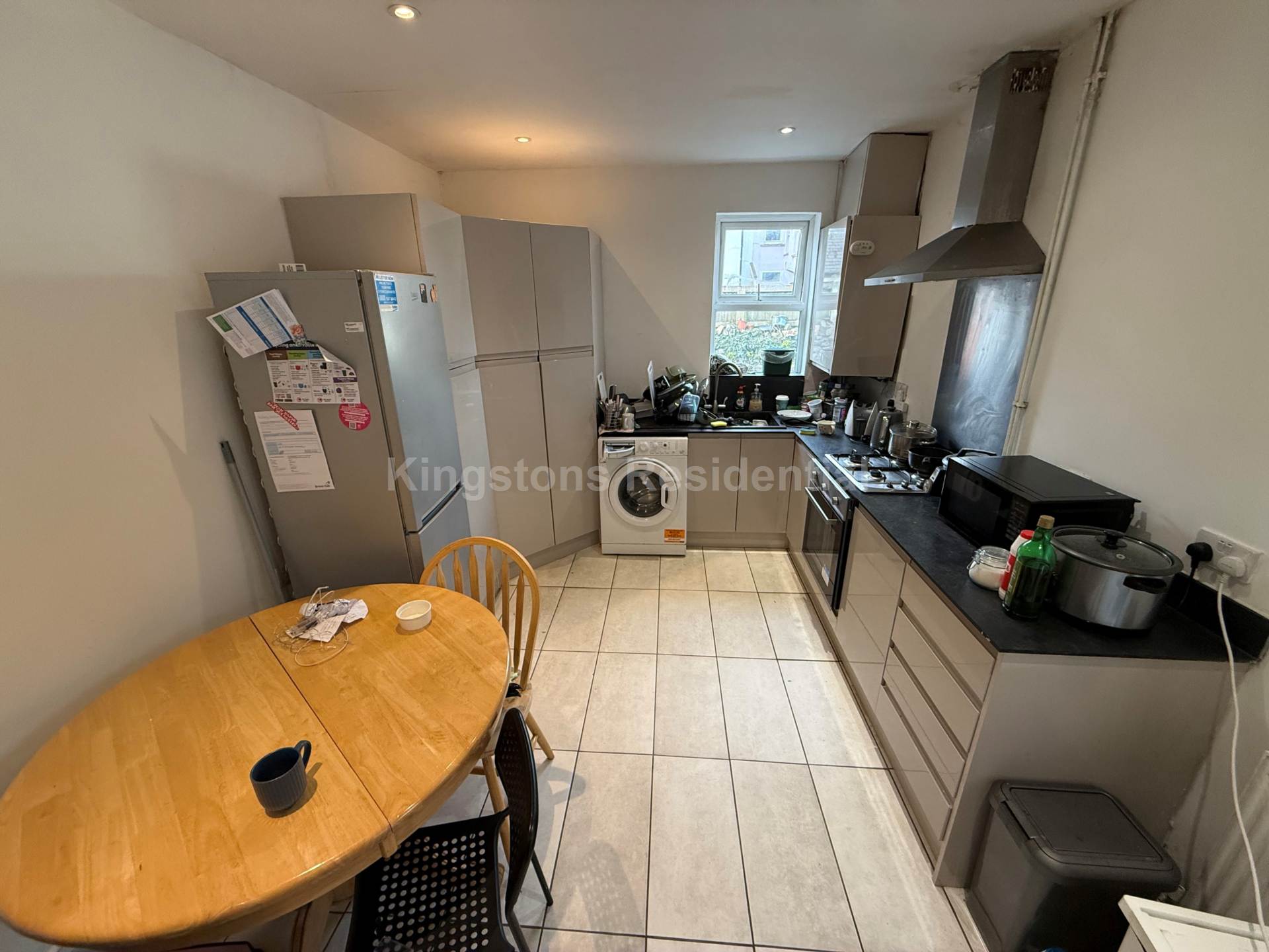5 bed Mid Terraced House for rent in Cardiff. From Kingston Residential - Head Office 5 bed Mid Terraced House for rent in Cardiff. From Kingston Residential - Head Office