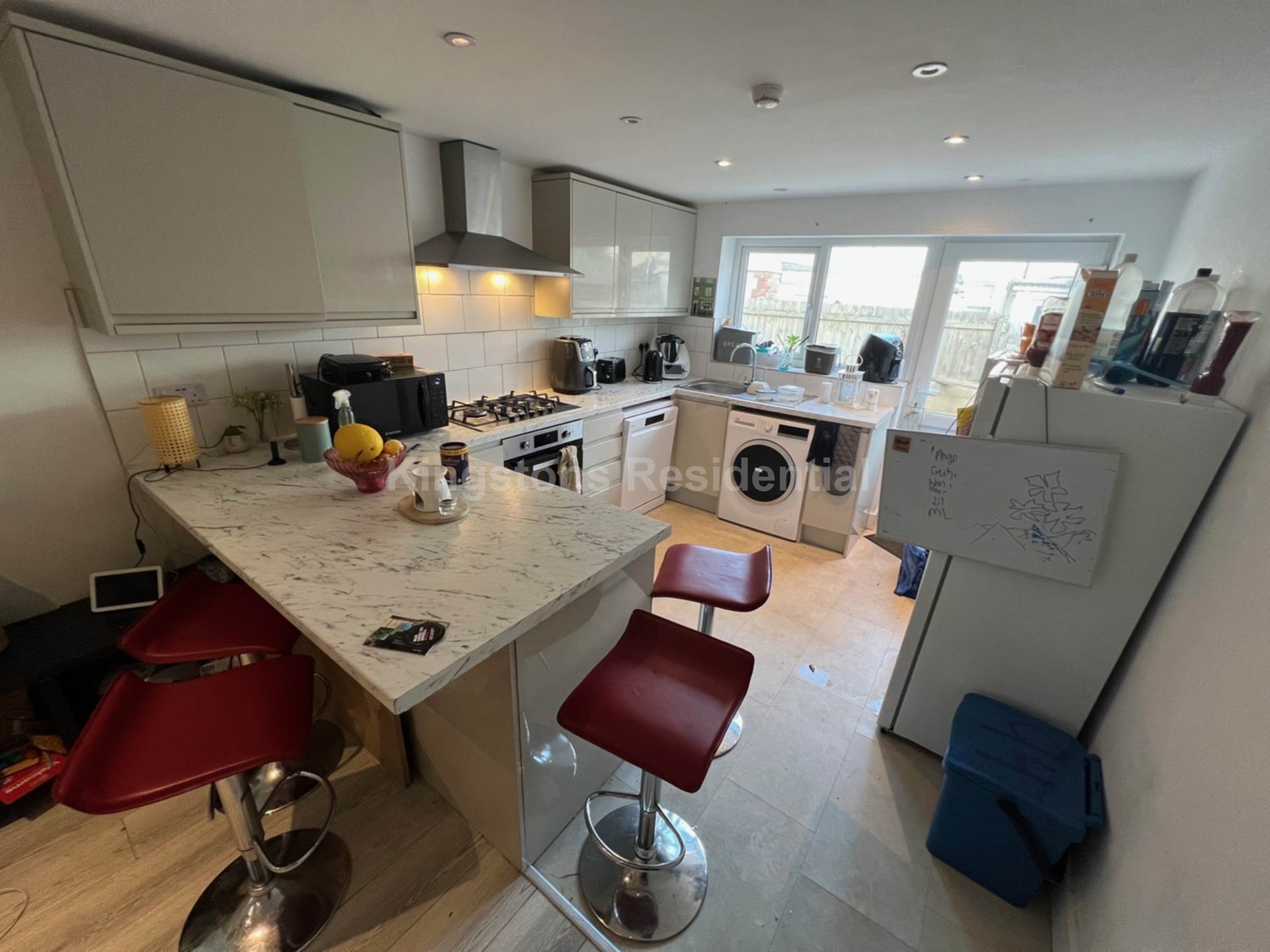6 bed Mid Terraced House for rent in Cardiff. From Kingston Residential - Head Office 6 bed Mid Terraced House for rent in Cardiff. From Kingston Residential - Head Office
