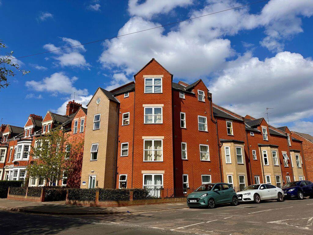 2 bed 1st Floor Flat for rent in Northampton. From Kingston Real Estate (Property Management) Limited - Northampton