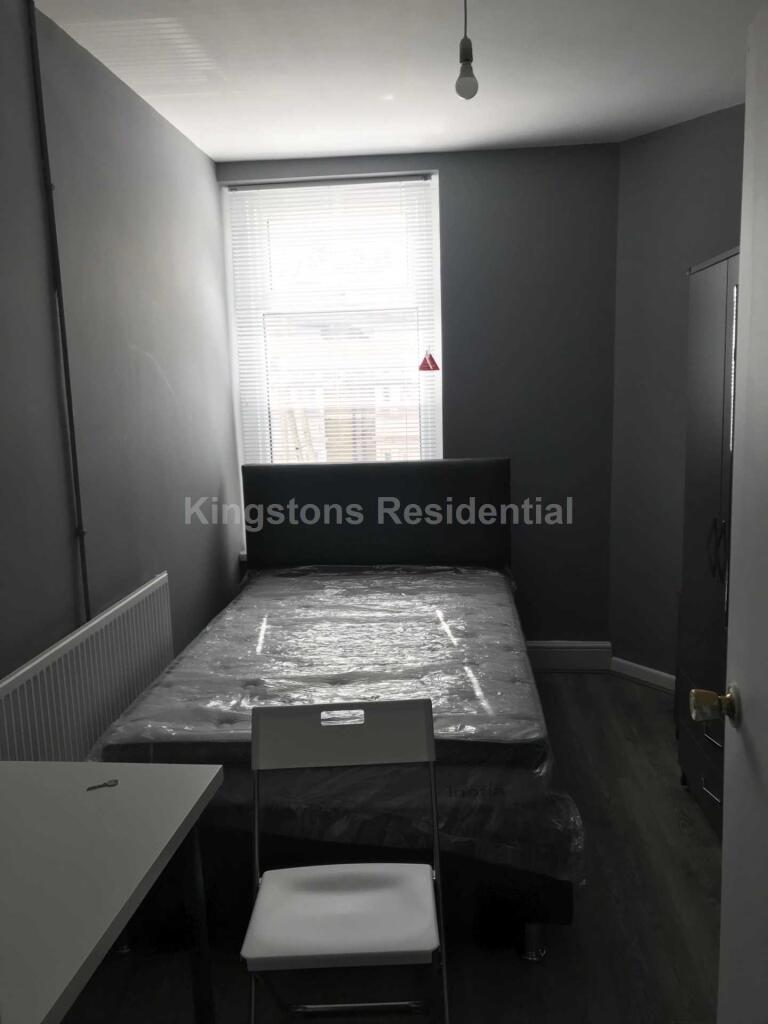 6 bed Mid Terraced House for rent in Cardiff. From Kingstons - Cardiff 6 bed Mid Terraced House for rent in Cardiff. From Kingstons - Cardiff