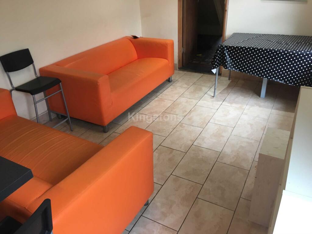 5 bed Mid Terraced House for rent in Cardiff. From Kingstons - Cardiff 5 bed Mid Terraced House for rent in Cardiff. From Kingstons - Cardiff