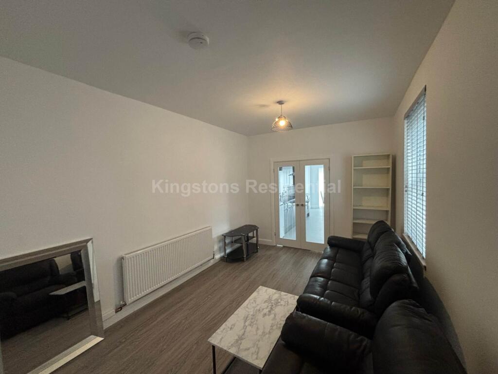 5 bed Mid Terraced House for rent in Cardiff. From Kingstons - Cardiff 5 bed Mid Terraced House for rent in Cardiff. From Kingstons - Cardiff