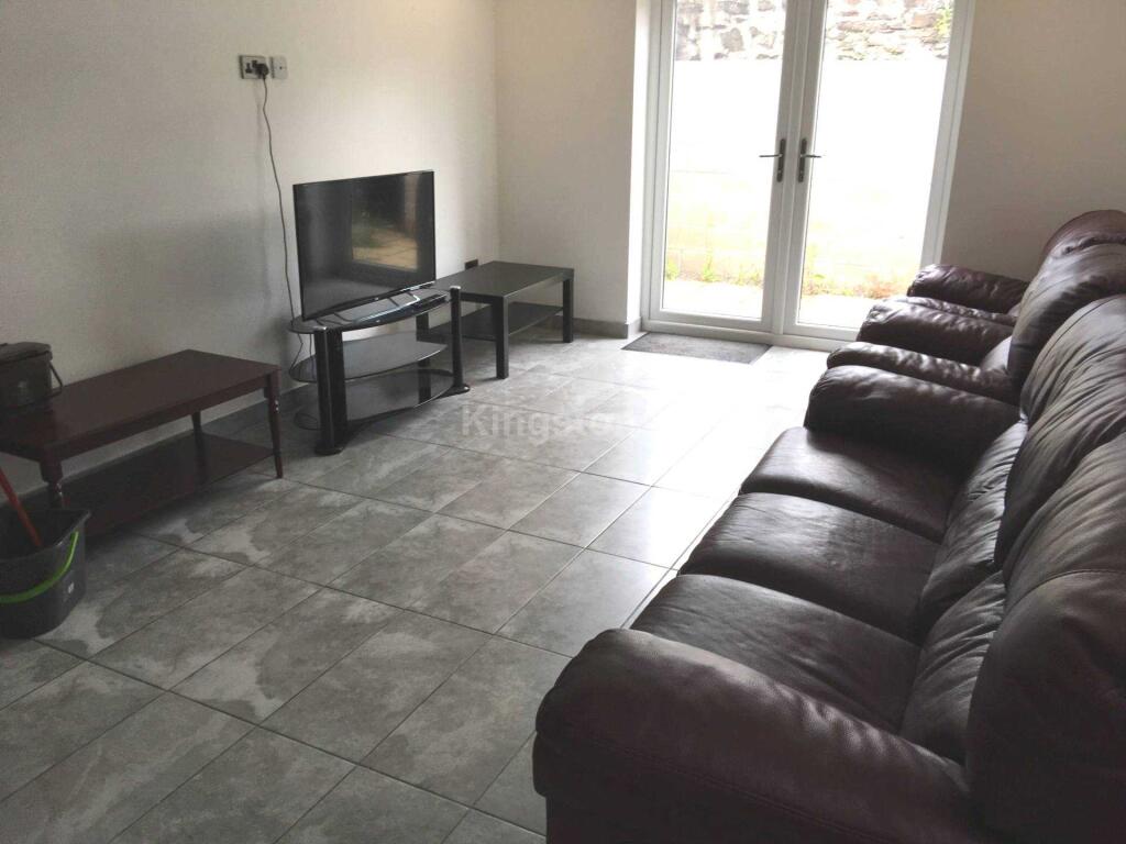 6 bed Mid Terraced House for rent in Cardiff. From Kingstons - Cardiff 6 bed Mid Terraced House for rent in Cardiff. From Kingstons - Cardiff
