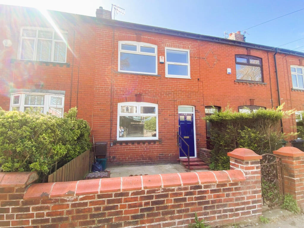3 bed Mid Terraced House for rent in Royton. From Kirkham Property - Chadderton 3 bed Mid Terraced House for rent in Royton. From Kirkham Property - Chadderton