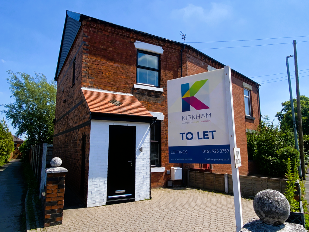 2 bed End of Terrace for rent in Woodhouses. From Kirkham Property - Chadderton