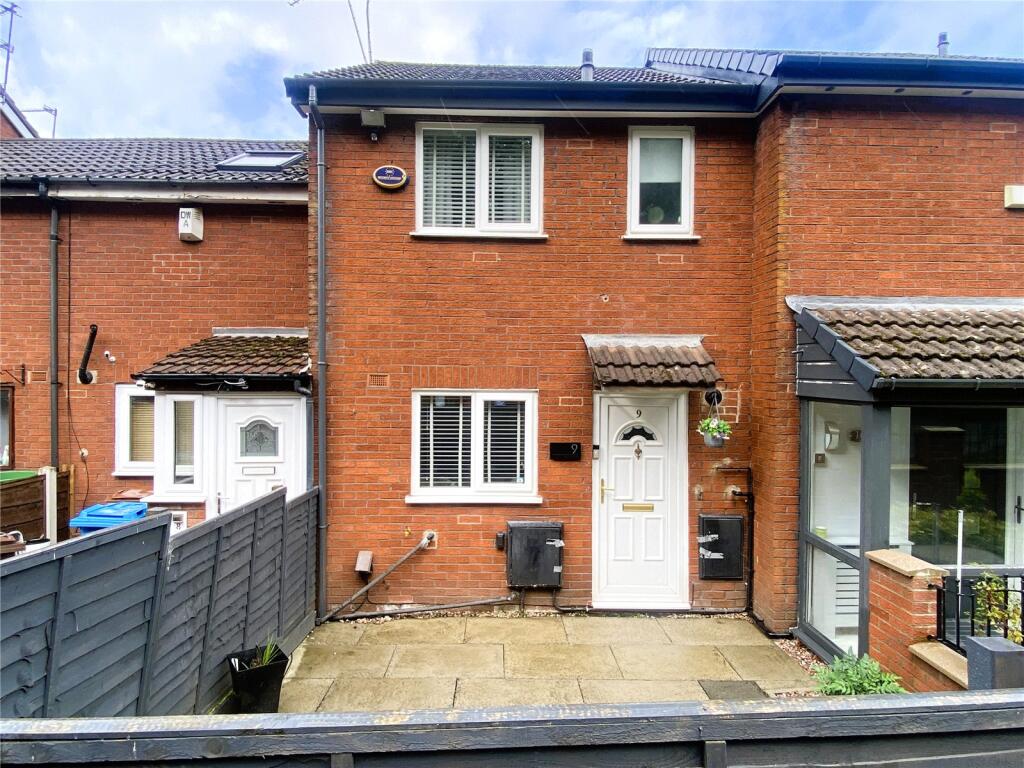 2 bed Mid Terraced House for rent in Oldham. From Kirkham Property - Chadderton 2 bed Mid Terraced House for rent in Oldham. From Kirkham Property - Chadderton
