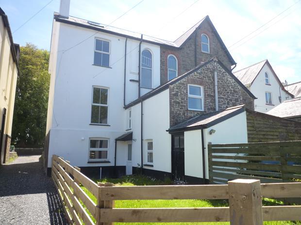 1 bed House (unspecified) for rent in Holsworthy. From Kivells - Launceston 1 bed House (unspecified) for rent in Holsworthy. From Kivells - Launceston
