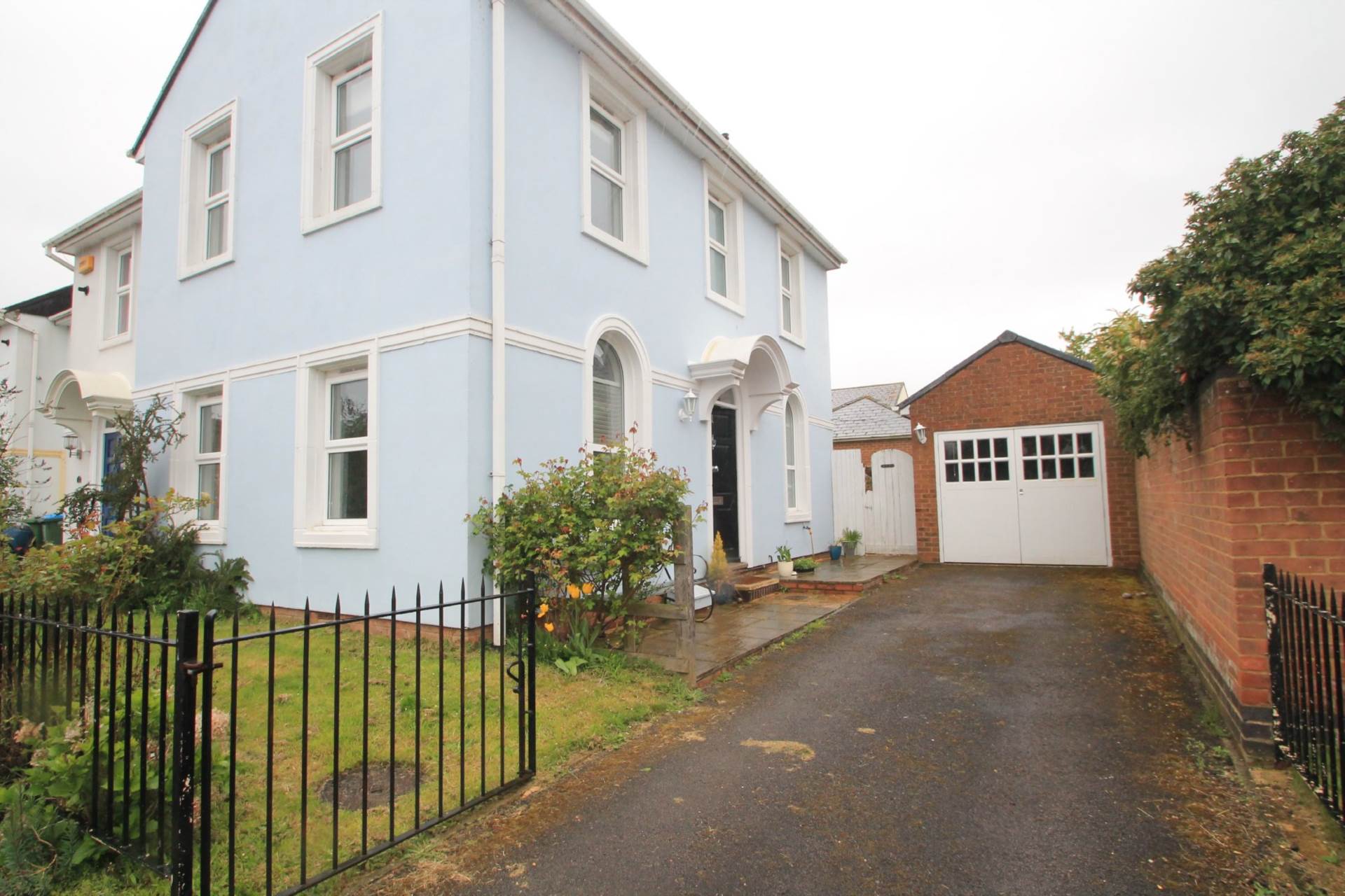 3 bed Semi-Detached House for rent in Aylesbury. From Knights Lettings - Boxmoor