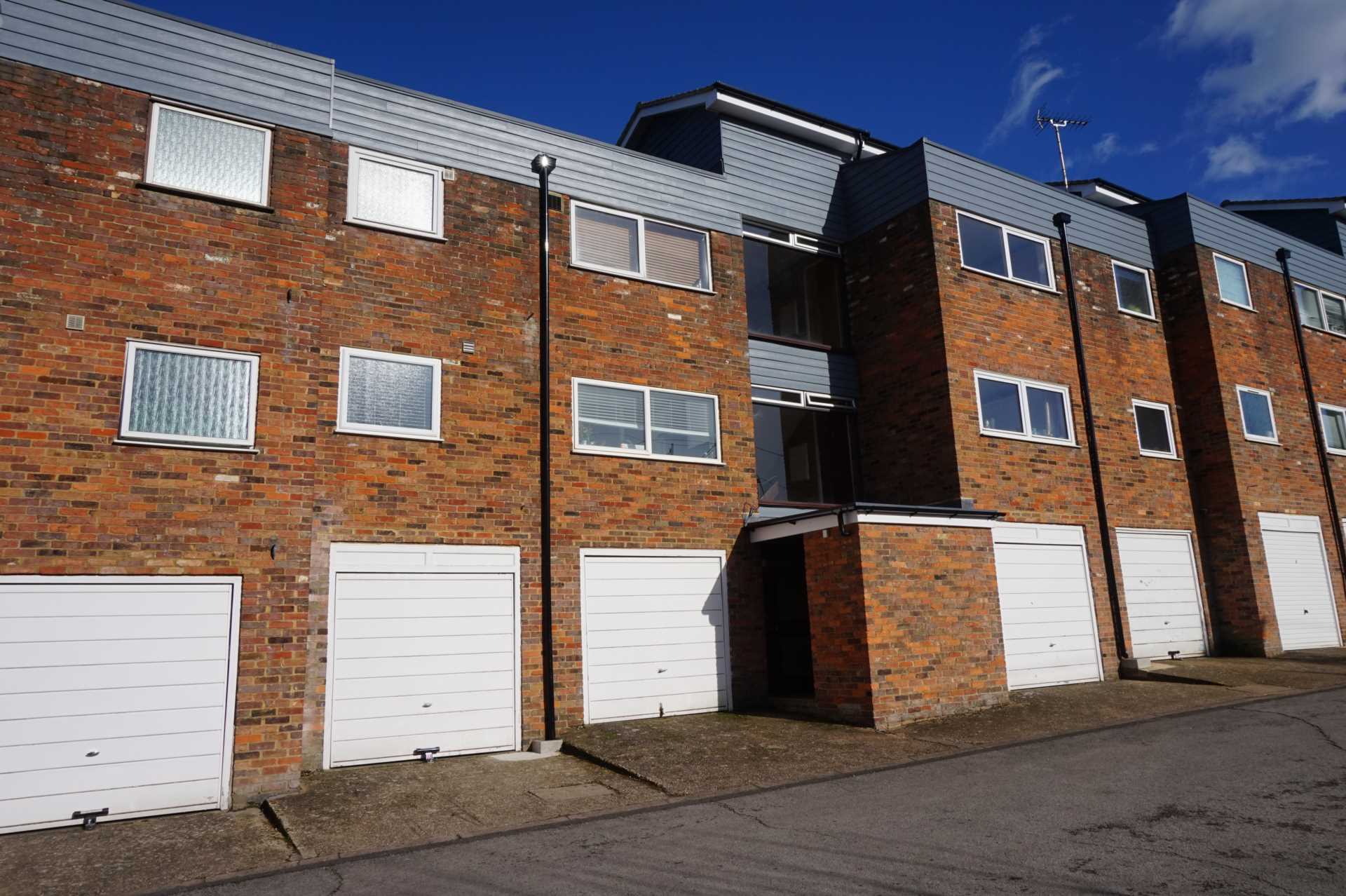 1 bed Apartment for rent in Berkhamsted. From Knights Lettings - Boxmoor