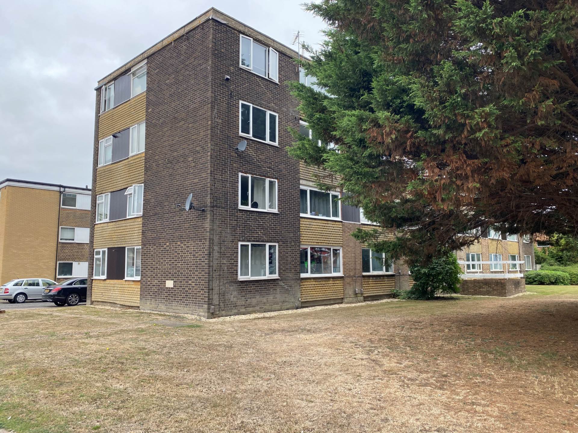 1 bed 1st Floor Flat for rent in Aylesbury. From Knights Lettings - Boxmoor