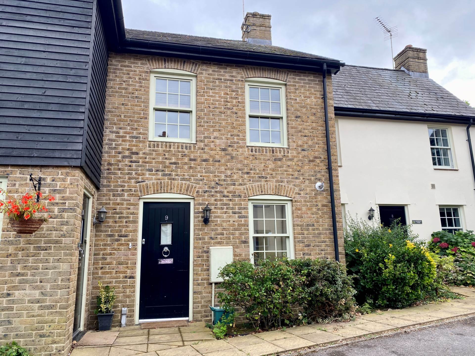 2 bed Mid Terraced House for rent in Tring. From Knights Lettings - Boxmoor 2 bed Mid Terraced House for rent in Tring. From Knights Lettings - Boxmoor