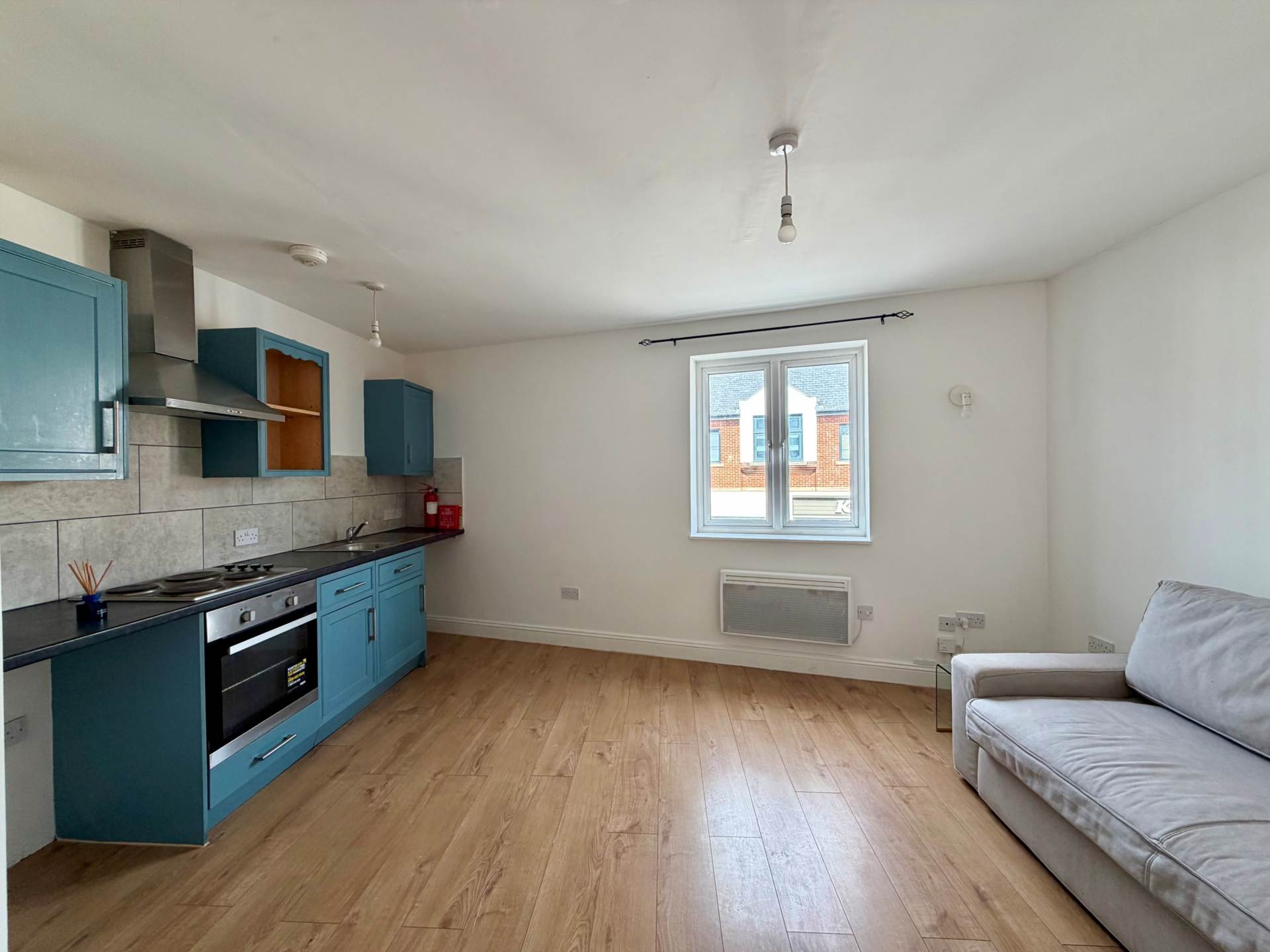 1 bed 1st Floor Flat for rent in Aylesbury. From Knights Lettings - Boxmoor