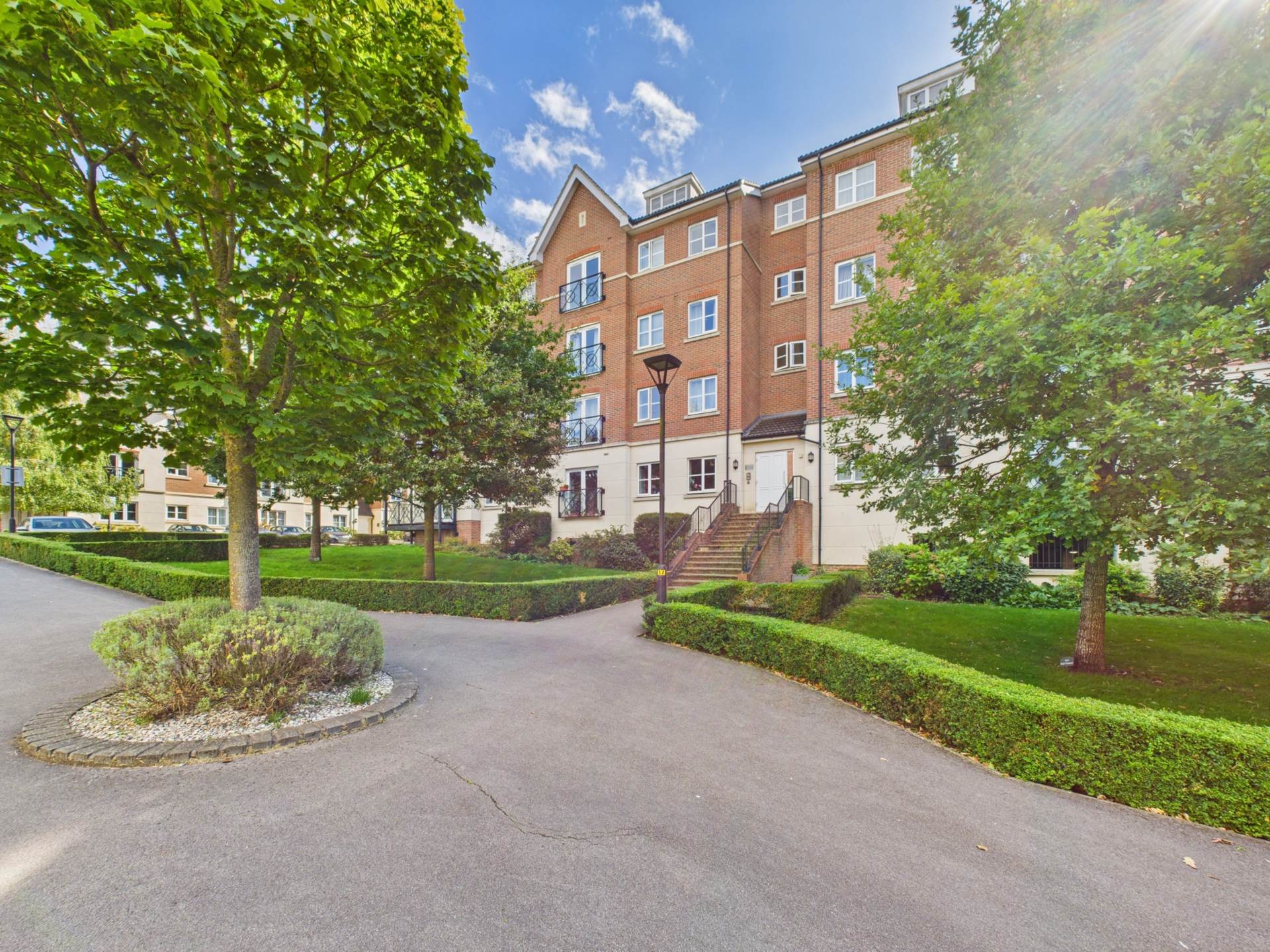 2 bed 1st Floor Flat for rent in Aylesbury. From Knights Lettings - Boxmoor